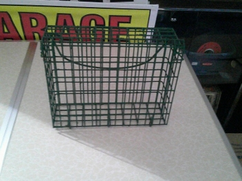 Seed Cake Feeder (Green) (image for) Seed Cake Feeder (Green)