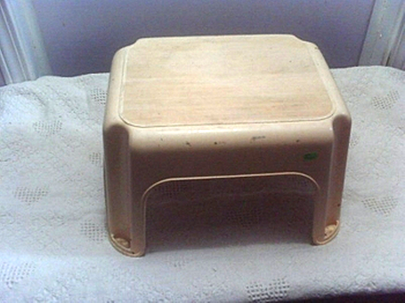 Step Stool (Beige) (image for) Step Stool (Beige)