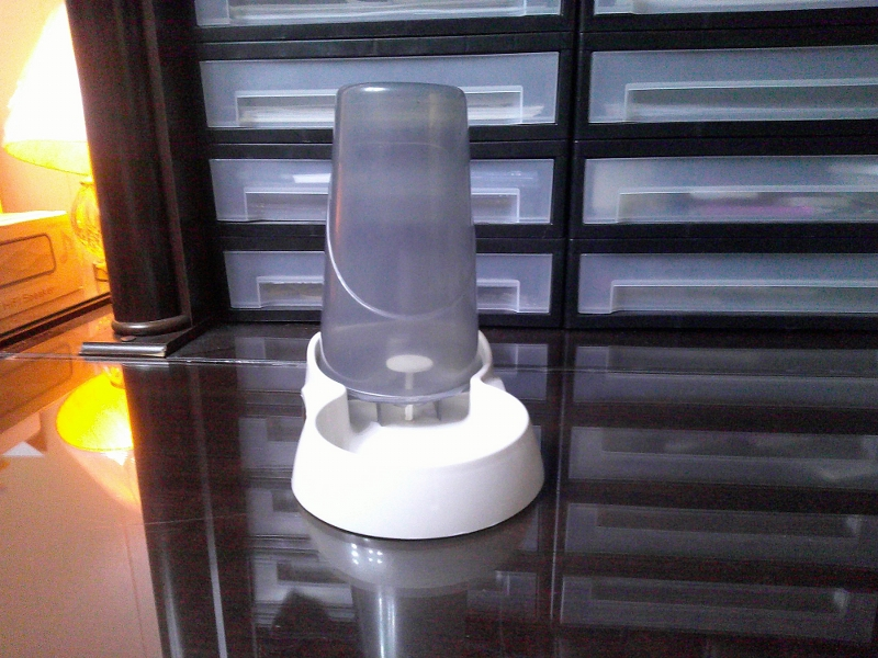 Water Dish (Off White) (image for) Water Dish (Off White)